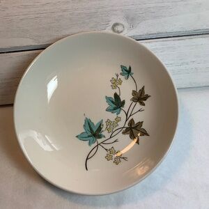 Vintage Hand-Painted Japanese Deep Plate – Mid-Century Botanical Design
